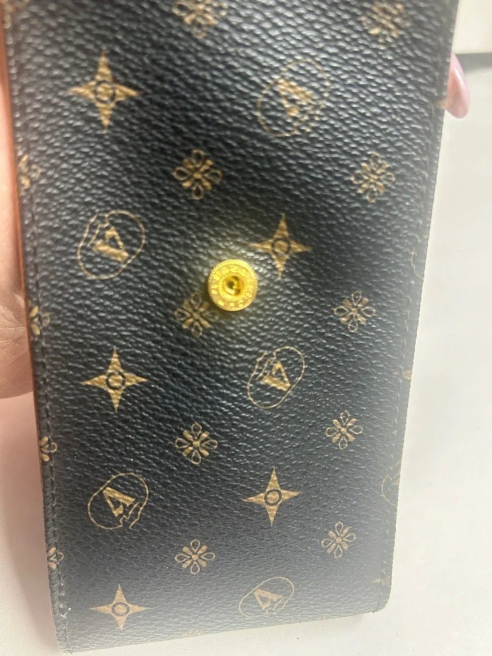 ValleVerde Made in Italy Leather Patterned Phone Holster with Tan Emblem